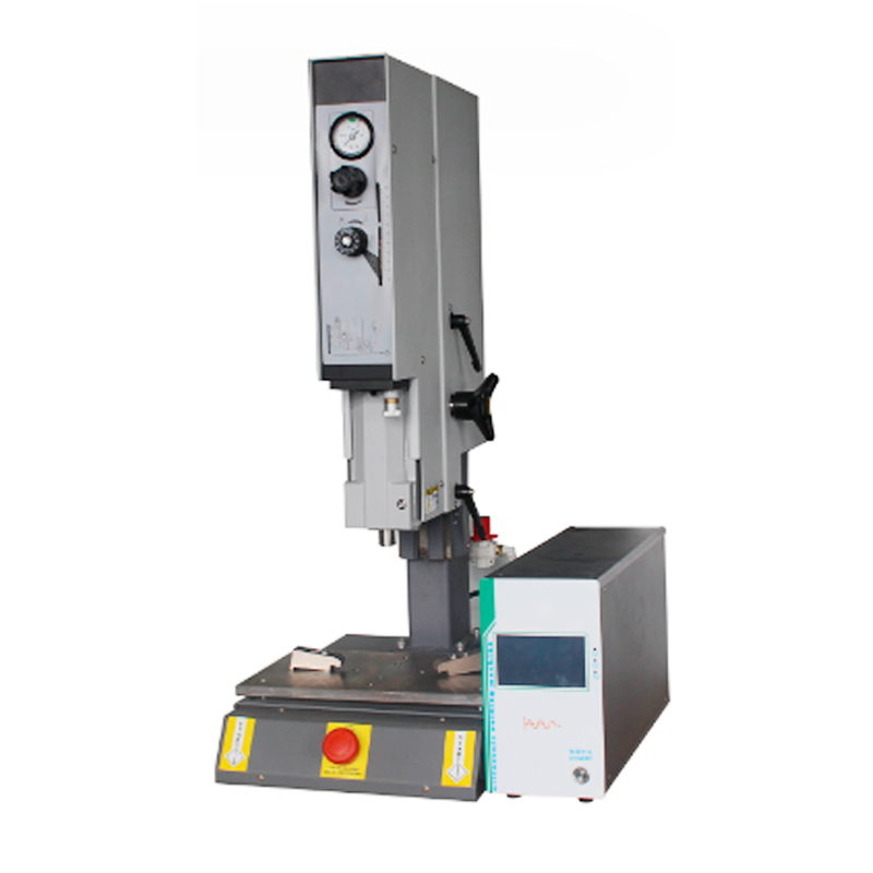 Automatic frequency tracking welding machine