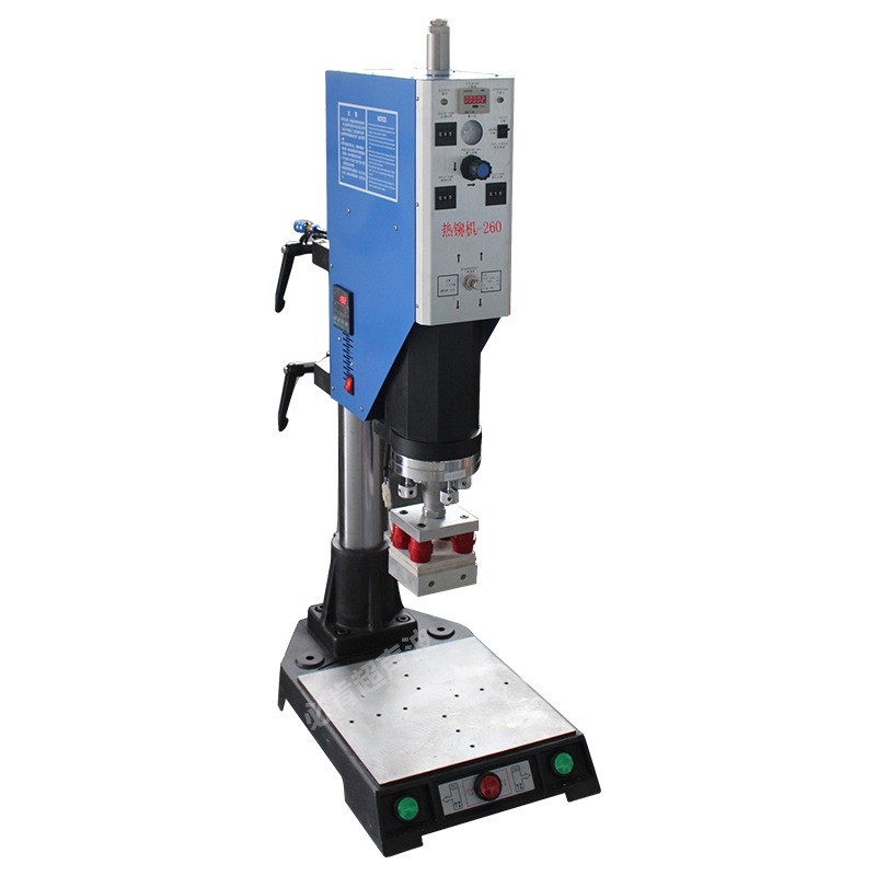 Hot riveting machine