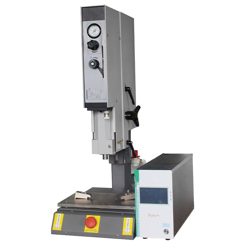 High precision automatic frequency tracking welding machine